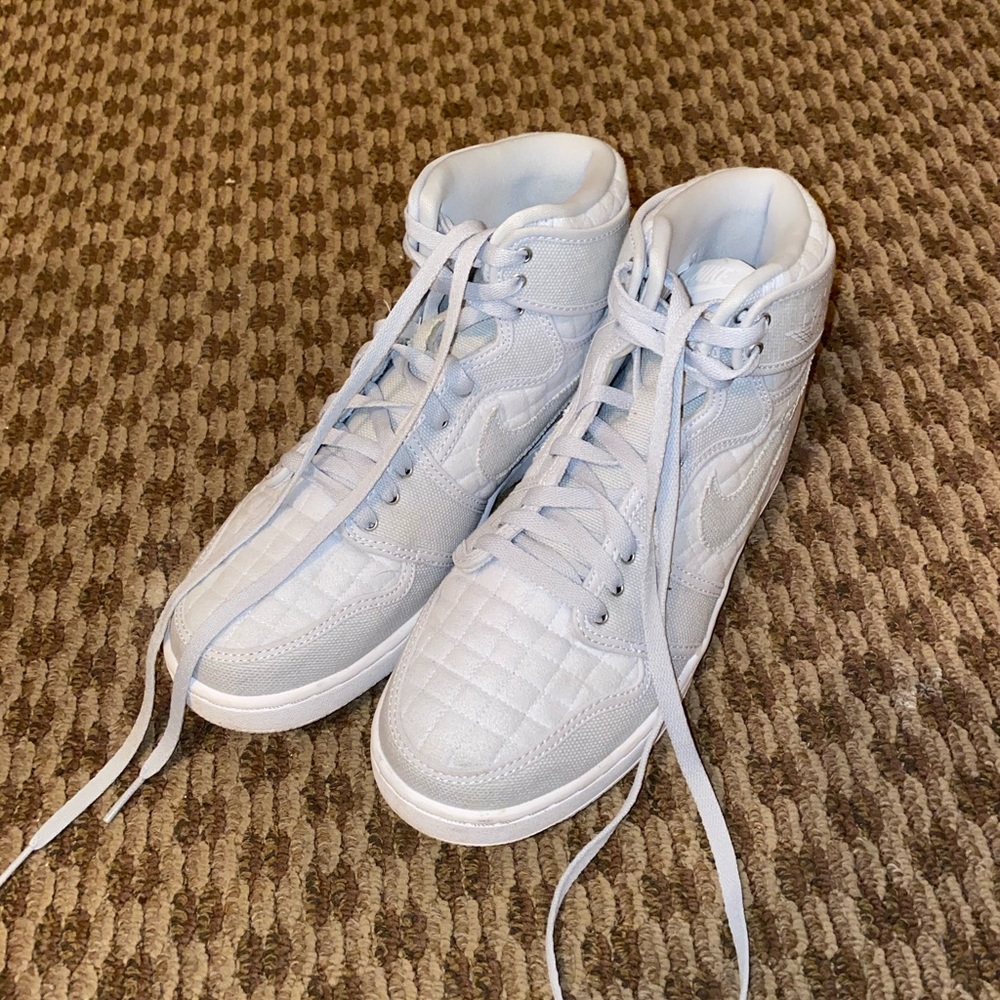 Jordan 1 Retro AJKO Pure Platinum